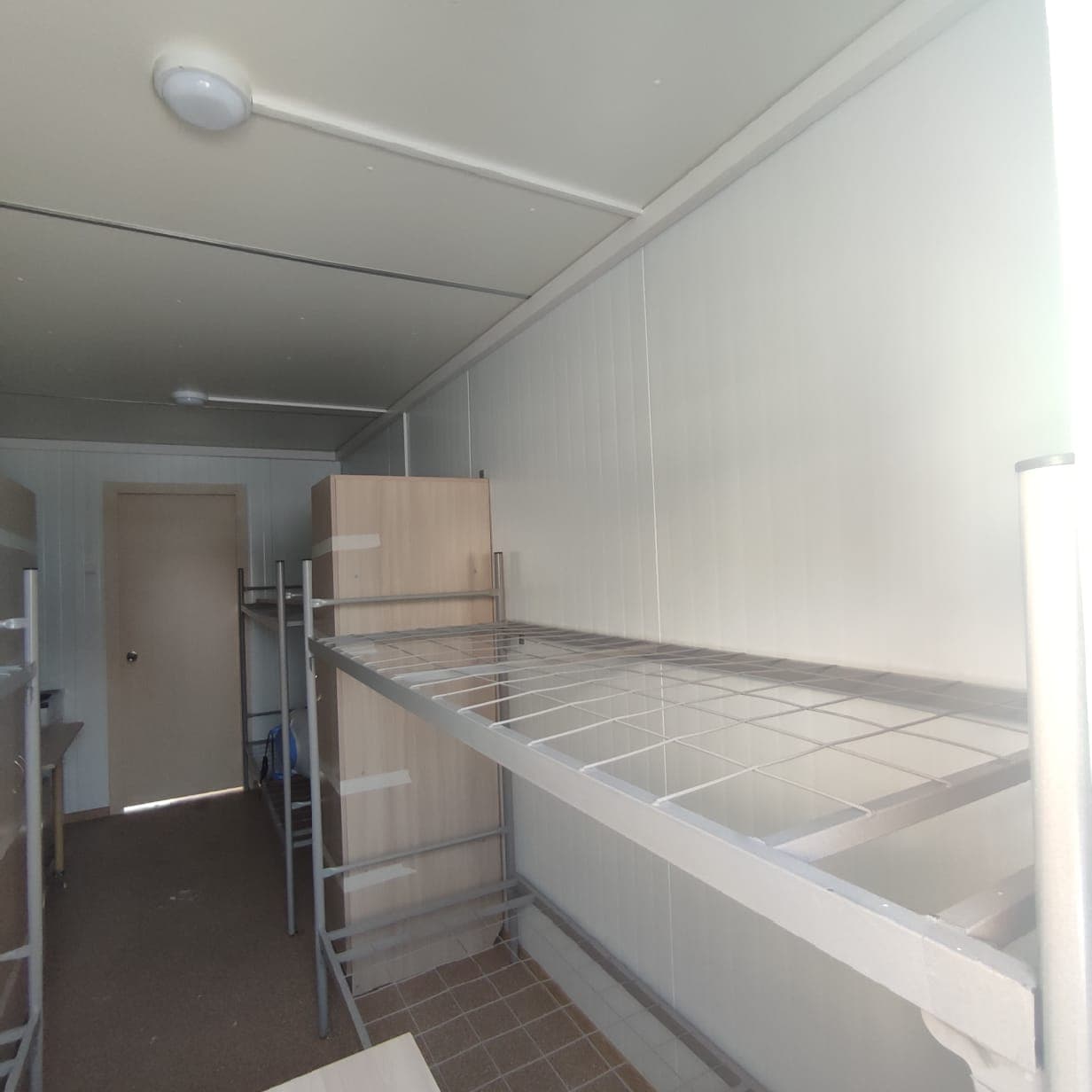 Вагон-дом жилой на 6 человек: фотография 4