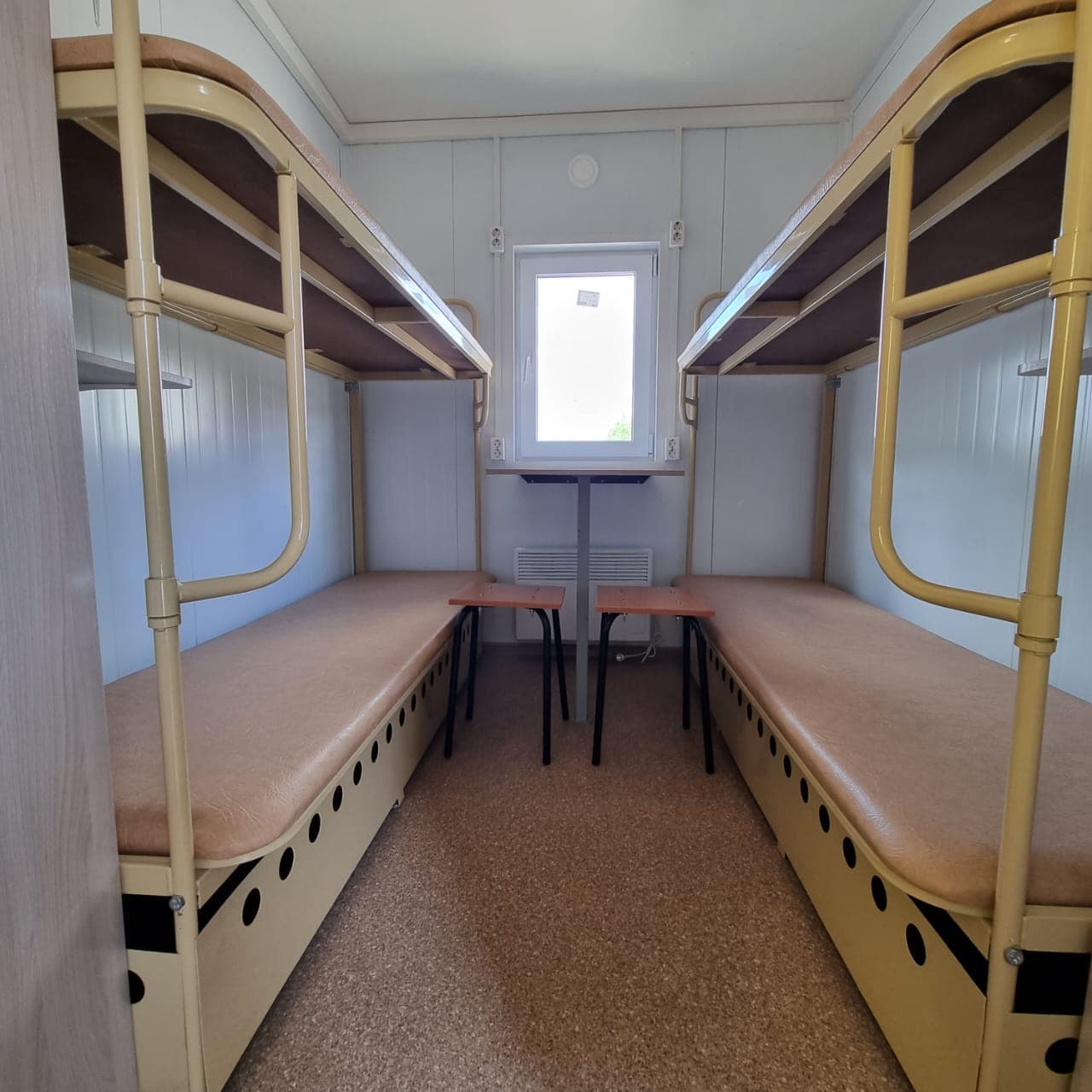 Вагон-дом жилой на 8 человек: фотография 3