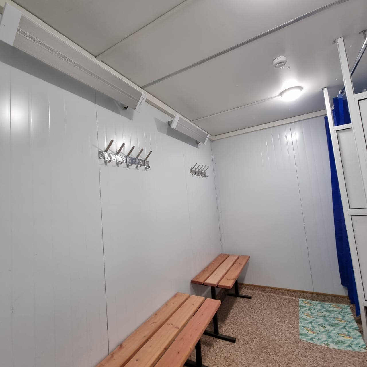 Вагон-душевая на 4 кабинки: фотография 4